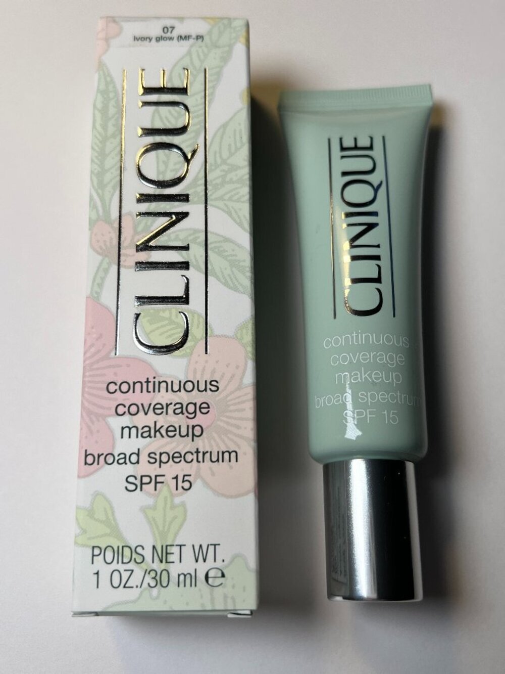 Clinique Continuous Coverage Makeup SPF 15 Foundation Concealer 07 Ivory Glow